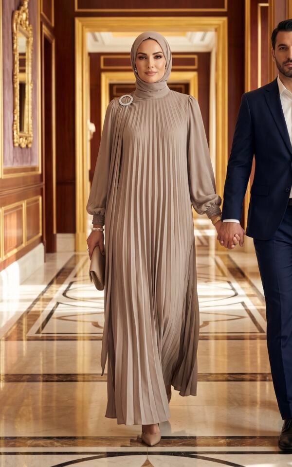 DUBAİ İPEĞİ PLİSE ELBİSE AYBÜKE BEJ