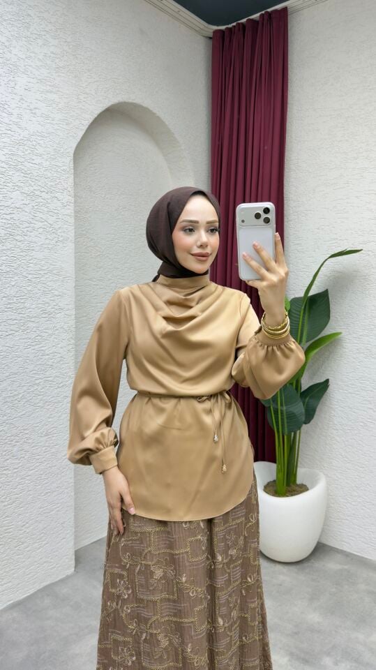 CEYLAN ETEKLİ TAKIM CAMEL